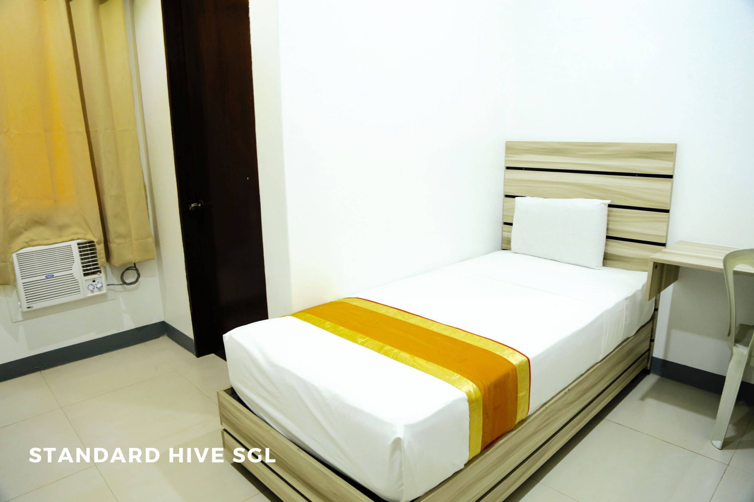 standard hive single | free wifi, bed sheets