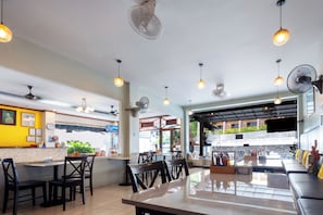 Breakfast, lunch, dinner served; local and international cuisine - Kata Sun Beach Hotel (Karon)