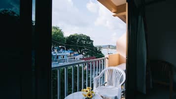 Superior Room with Sea View | Balcony