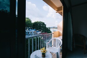 Superior Room with Sea View | Balcony
