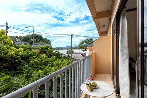 In-room safe, desk, blackout drapes, free WiFi - Kata Sun Beach Hotel (Karon)