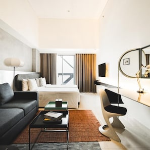 1 bedroom, minibar, in-room safe, desk - PULANG ke UTTARA (Depok)