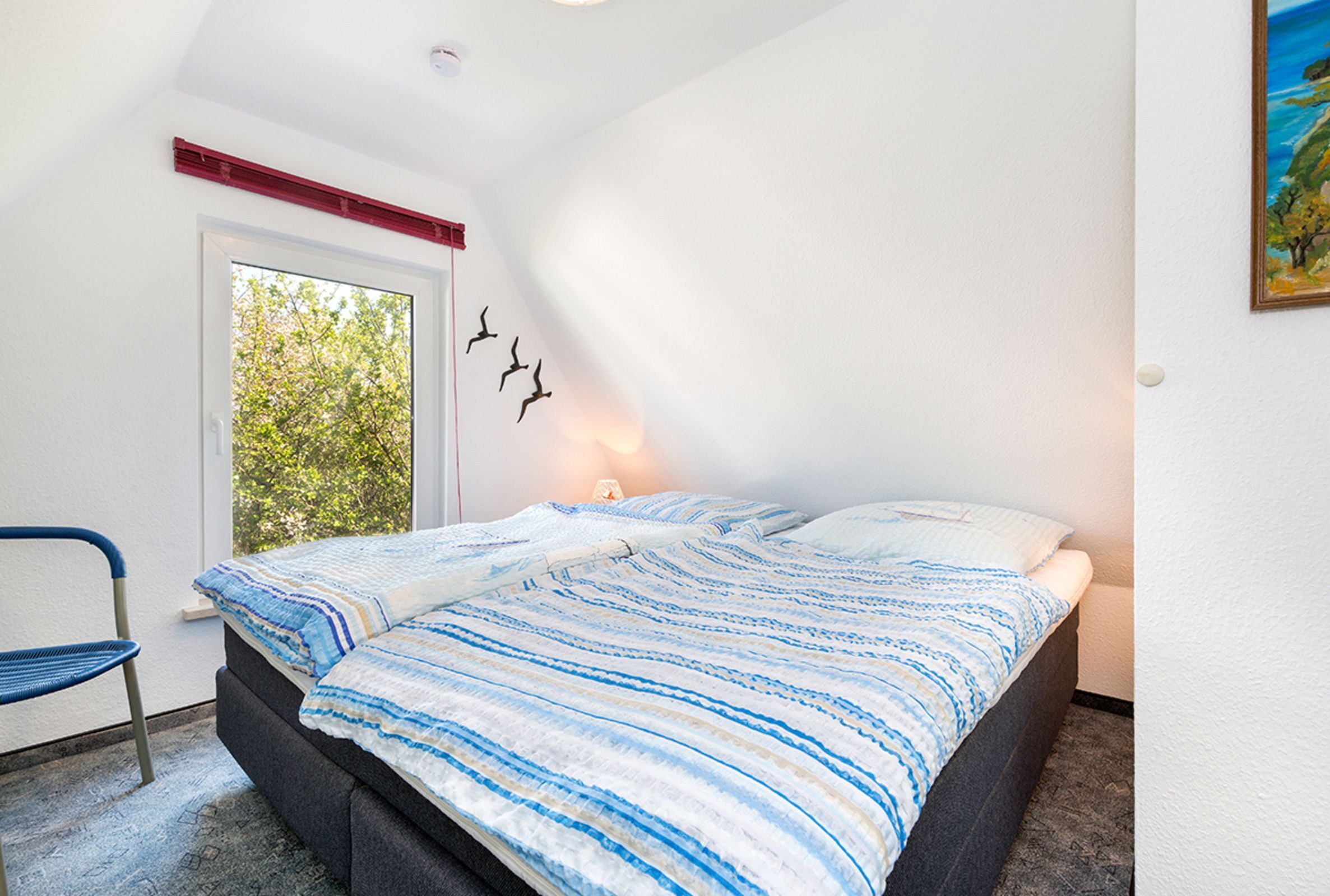 3 bedrooms, WiFi, bed sheets, alarm clocks