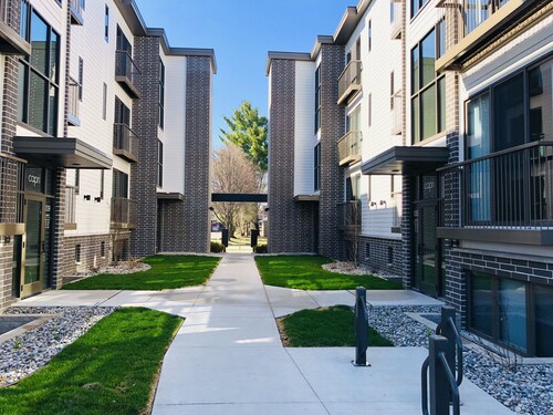 Luxury Downtown Traverse City Condo-Capri 2