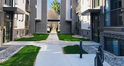 Luxury Downtown Traverse City Condo-Capri 2