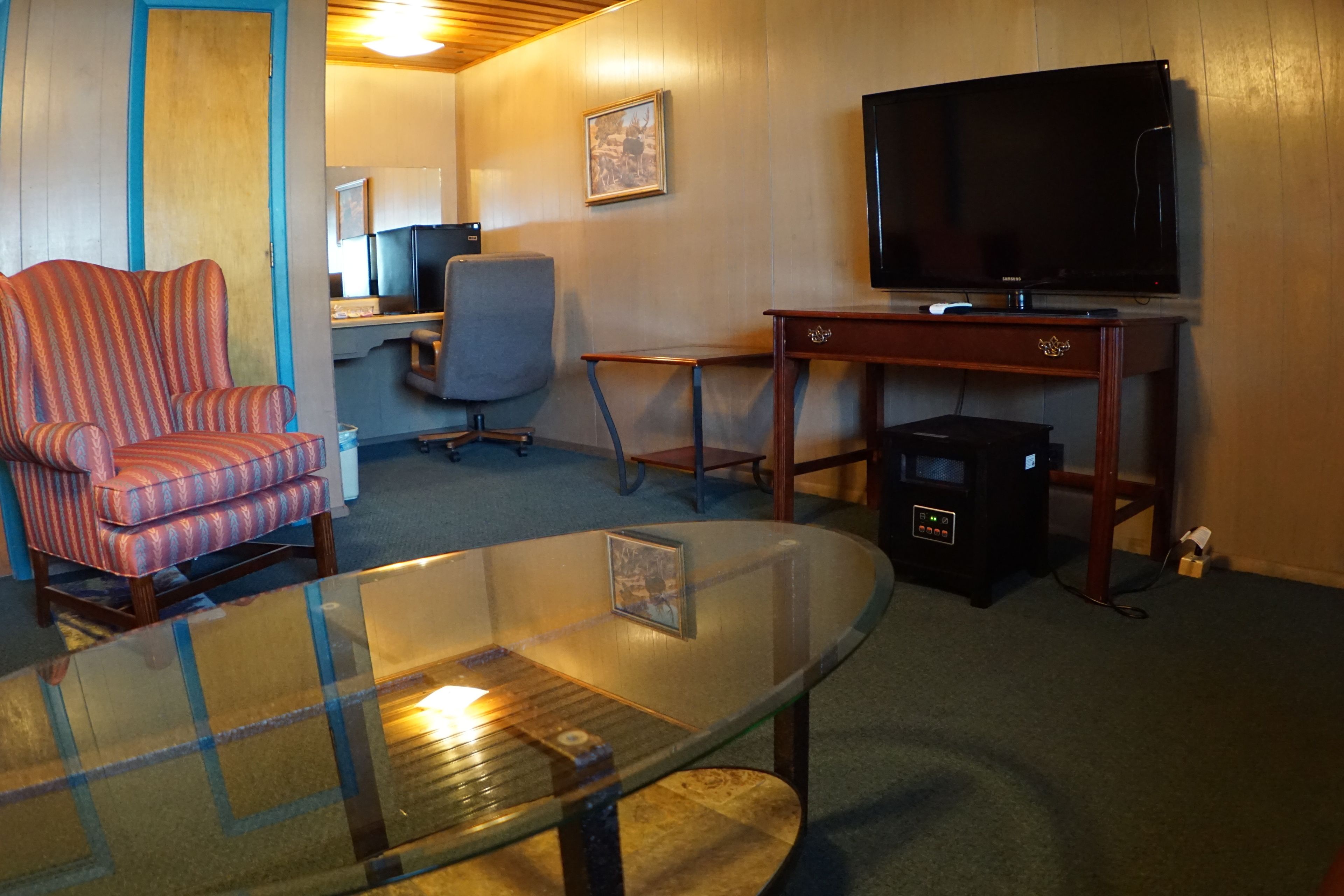 studio suite, 2 queen beds, non smoking, mountain view (97) | 1 bedroom, individually decorated, individually furnished, free wifi