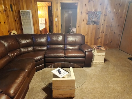 Deluxe Suite, 2 Queen Beds, Non Smoking, Mountain View | Living area | Flat-screen TV, streaming services