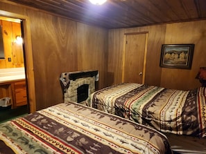 Suite, 2 Queen Beds, Non Smoking, Mountain View