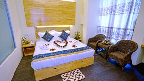 Superior Double Room - Relax Mandalay Hotel (Mandalay)