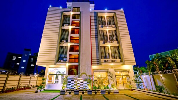 Front of property – evening/night - Relax Mandalay Hotel (Mandalay)