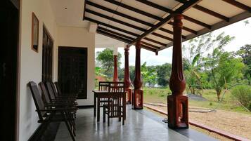 Khuôn viên nơi lưu trú