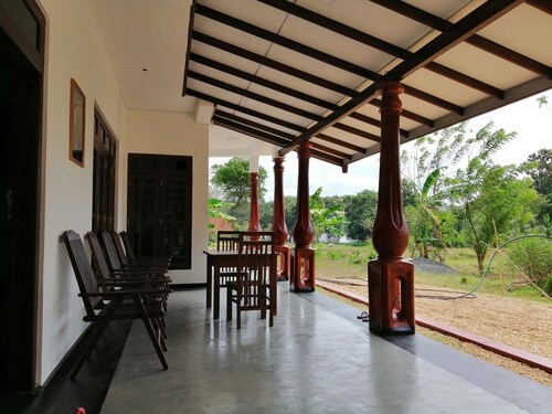 Athili Lake View & Safari Camp
