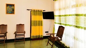 Living area - Athili Lake View & Safari Camp (Wellawaya)