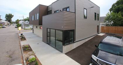 The Louisville Loft, 12 beds, BRAND NEW, Game Room, EXPO, Downtown, Highlands