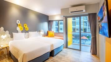 Superior tweepersoonskamer, voor 1 persoon | Een kluis op de kamer, individueel gemeubileerd, een bureau, gratis wifi