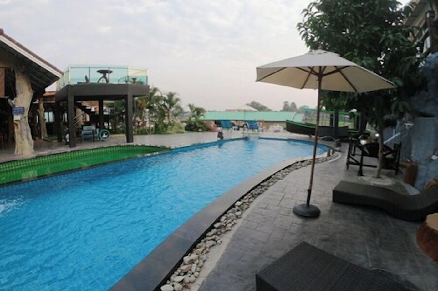 Udendørs pool