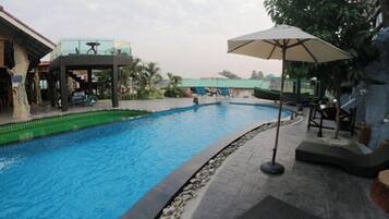 Udendørs pool