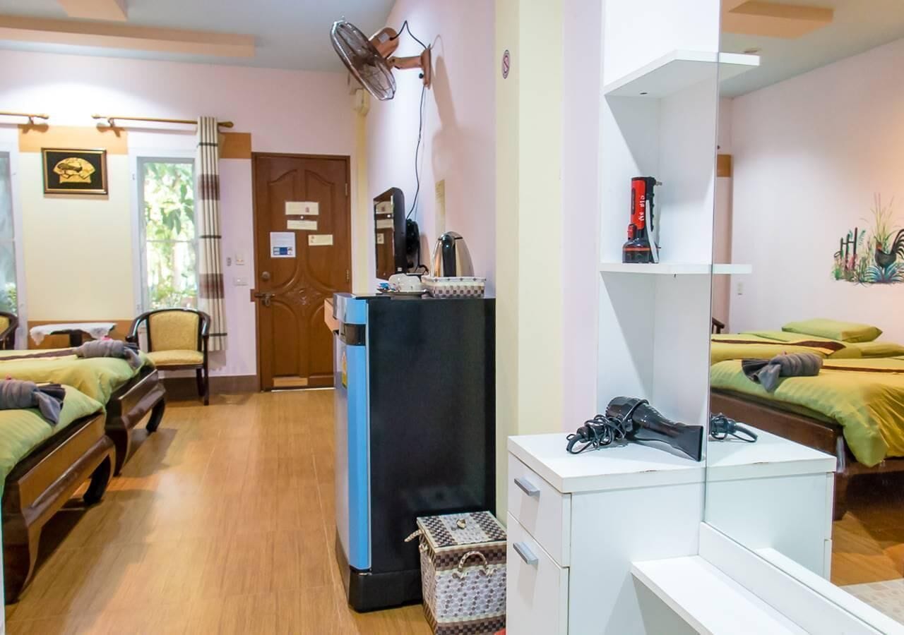 Superior Room with Garden View | Pimennysverhot, ilmainen Wi-Fi, vuodevaatteet