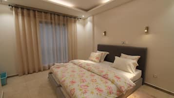 Căn hộ Executive, 1 giường cỡ king, hiên | 3 phòng ngủ, bộ trải giường bằng vải cotton Ai Cập