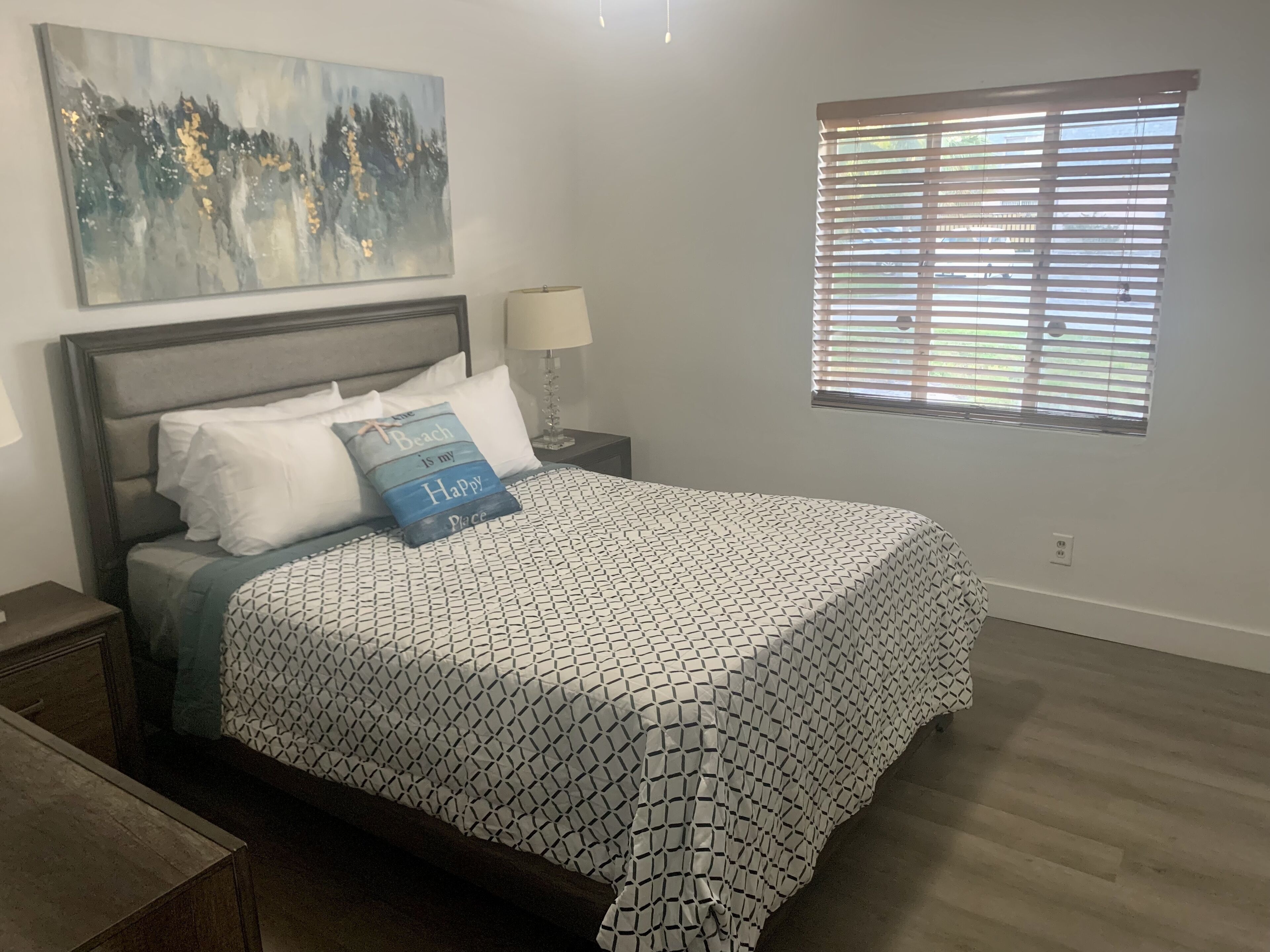 Restful in Lantana ~ Minutes from the Beach