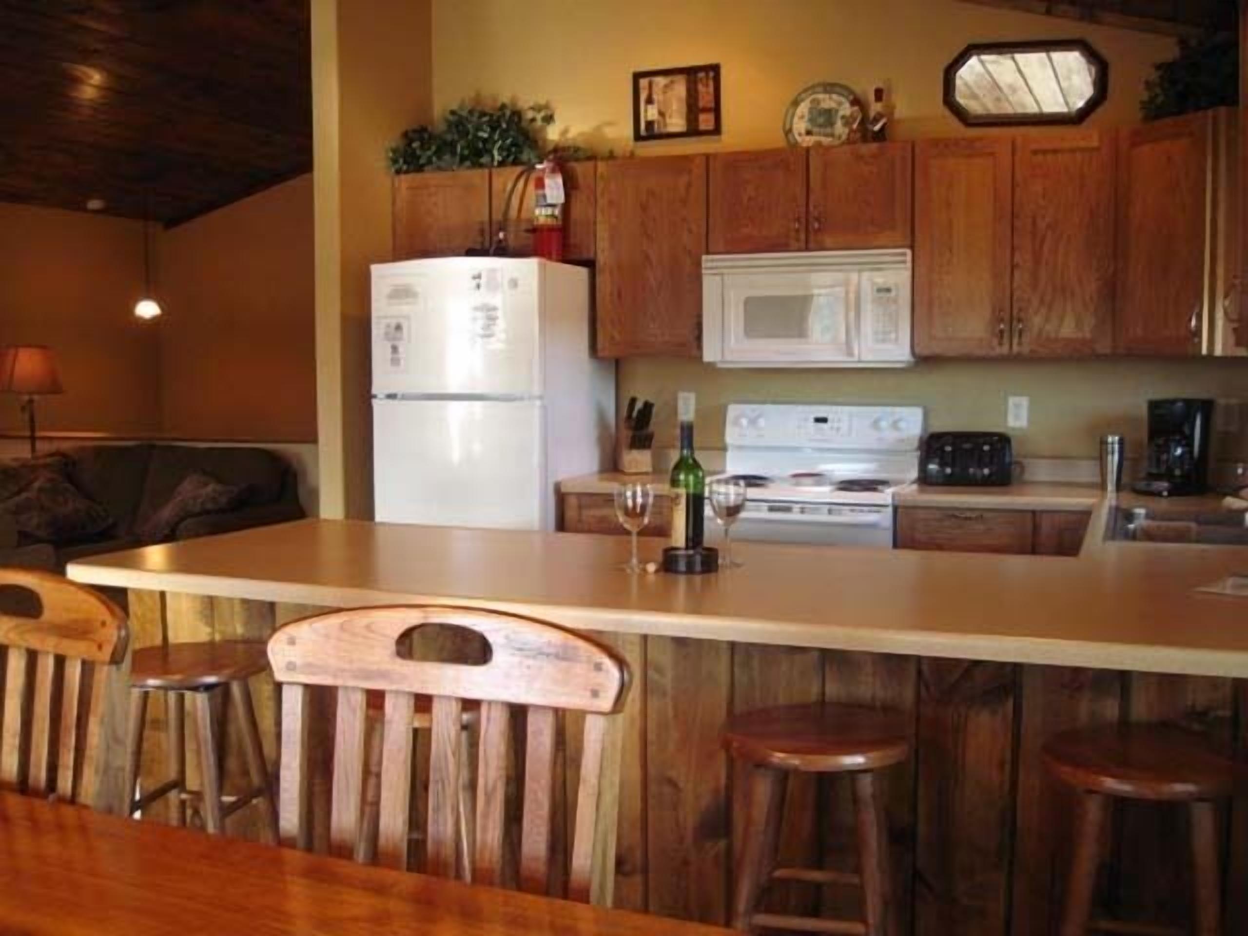 BEAUTIFUL TOWNHOME OVERLOOKING HISTORIC MAIN STREET