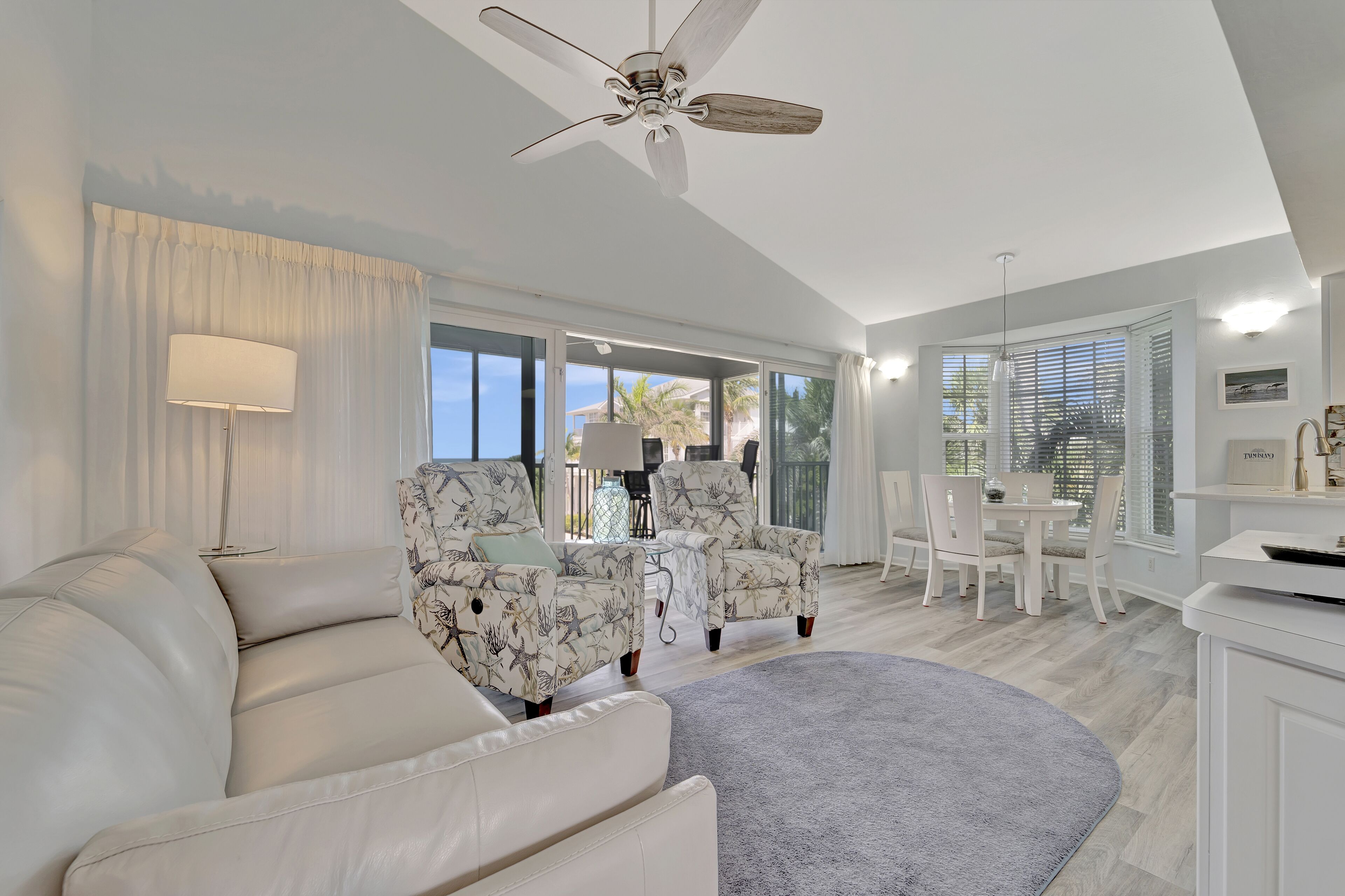 Very Nice and Comfortable with a Great View of the Gulf on the Resort, A3724A