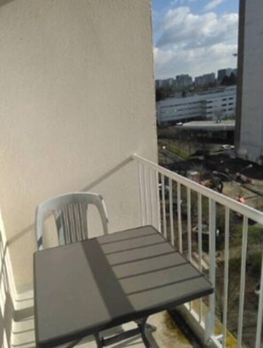 Double Room, Garden View | Balcony - Chambre Rennaise (Rennes)