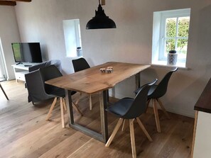 صورة غير مصنفة، 4 من 21، زرّ