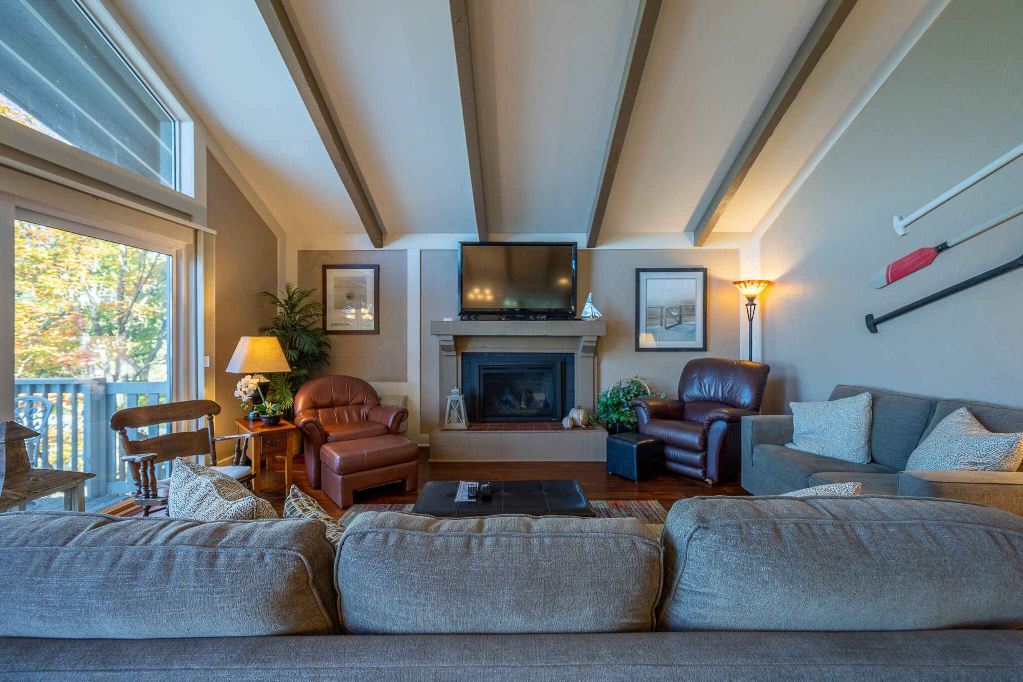 3 Bedroom house with dock and hot tub