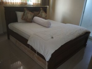 Villa Deluxe, 2 chambres | 2 chambres, décor unique, ameublement unique, bureau