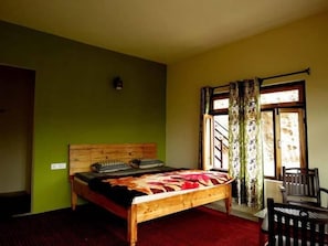 Deluxe Double Room | In-room safe, soundproofing, iron/ironing board, rollaway beds - Oak Essence (Dhari)