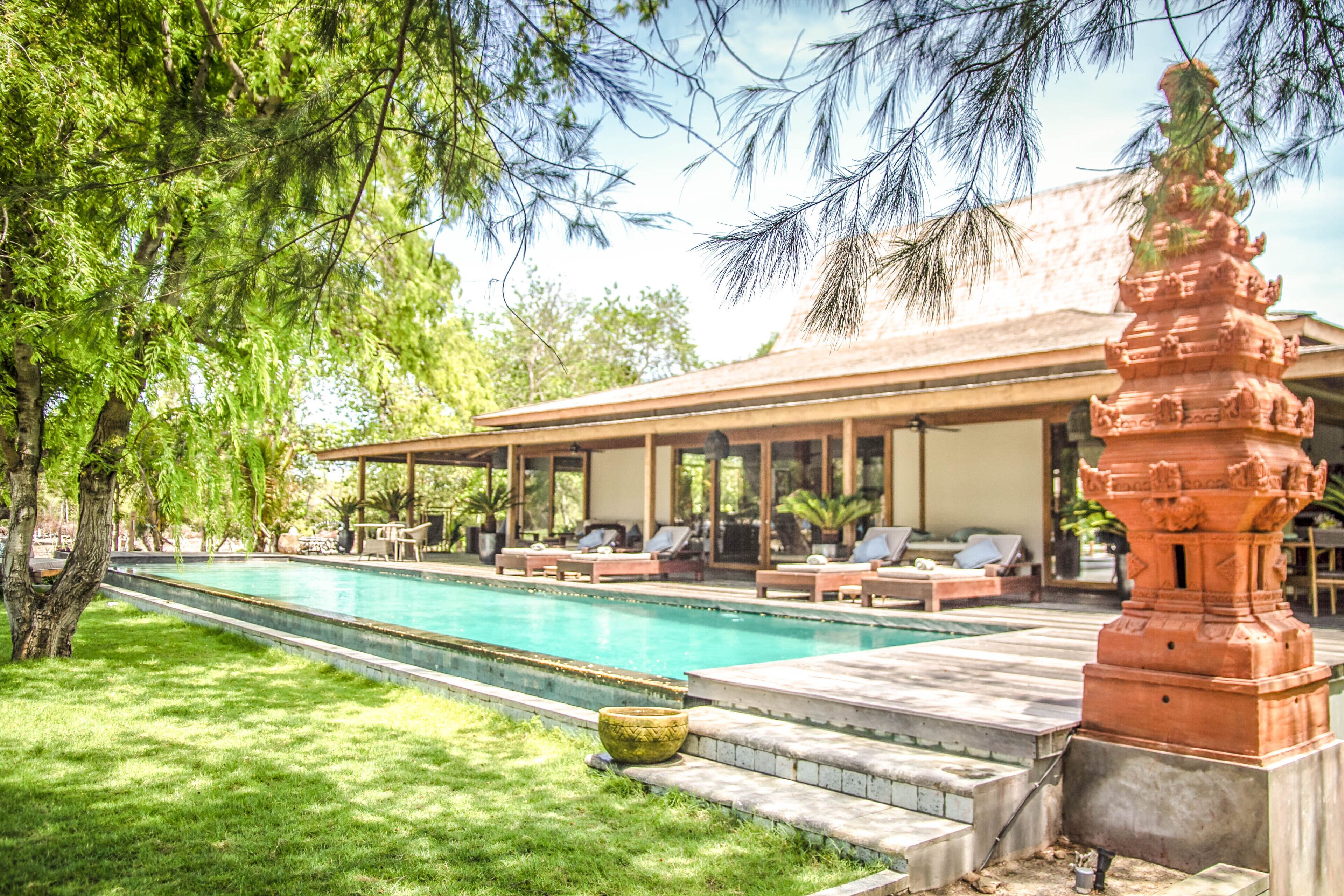 Beachfront Luxury Villa in Gili Meno