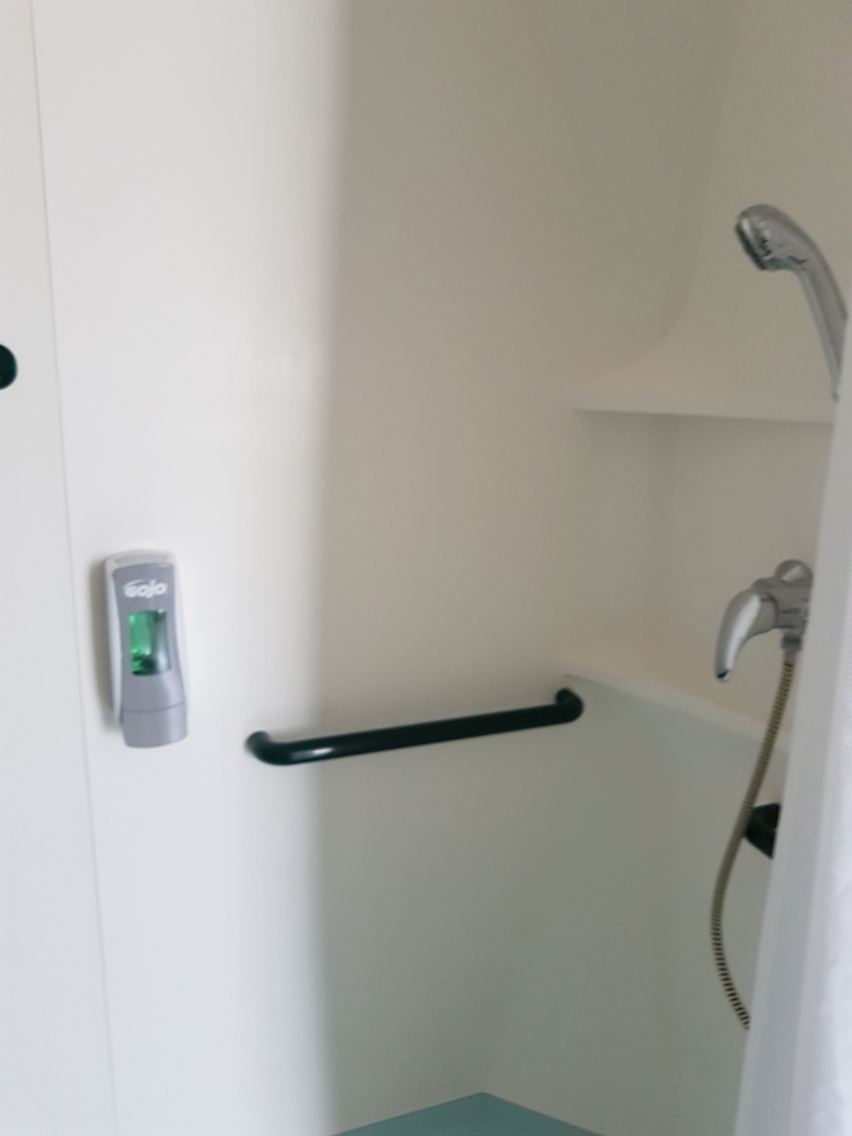 triple room, accessible | 1 bedroom, individually decorated, individually furnished, desk