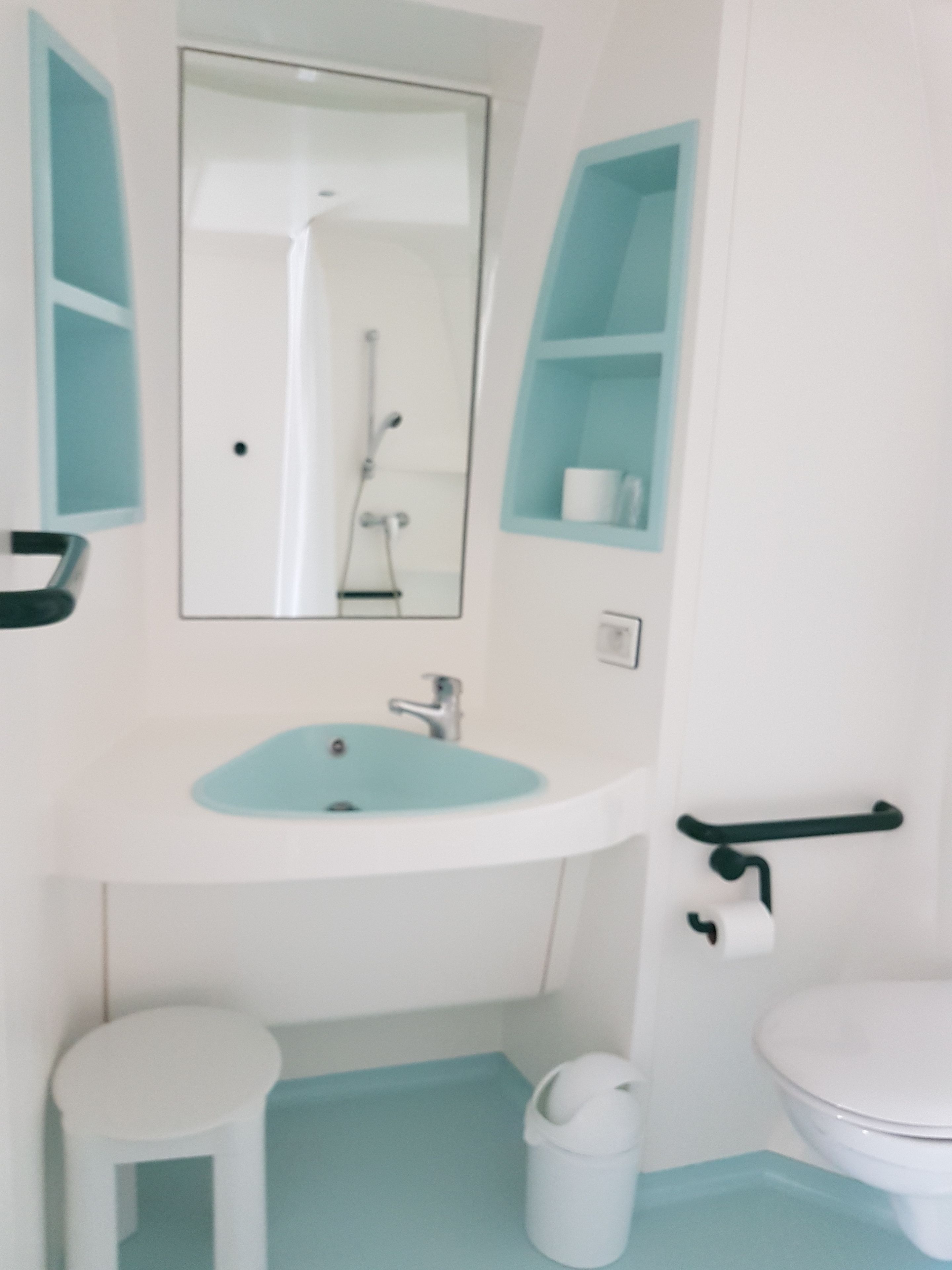 1 bedroom, individually decorated, individually furnished, desk