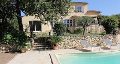 Maison moderne climatisée avec piscine DrÎme provençale