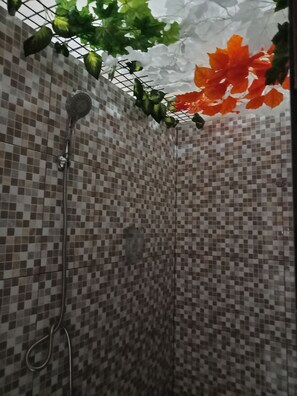 Basic Shared Dormitory, Mixed Dorm | Bathroom shower - Bogor Cabin Inn - Hostel (Bogor)