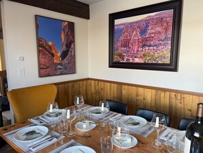 Dining - Views+, Spacious Home, Hot Tub, Ski/Hike/Golf, base of the CO Nat'l Monument! (Grand Junction)