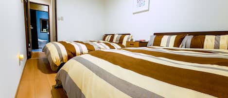 Private Vacation Home | 4 bedrooms, free WiFi, bed sheets