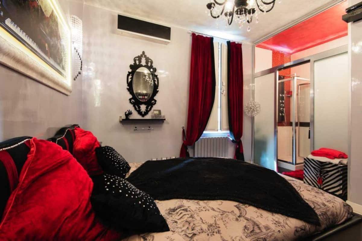 Camera Luxury | 1 camera, biancheria da letto di alta qualità, copriletto in piuma