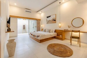 3 bedrooms, desk, soundproofing, iron/ironing board - Villa Putih Berawa (Canggu)