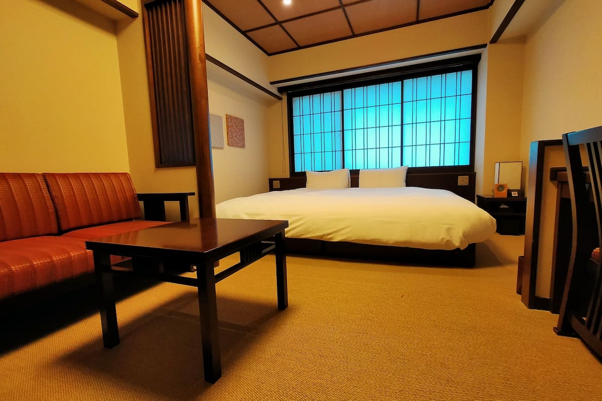 In-room safe, iron/ironing board, free WiFi, bed sheets