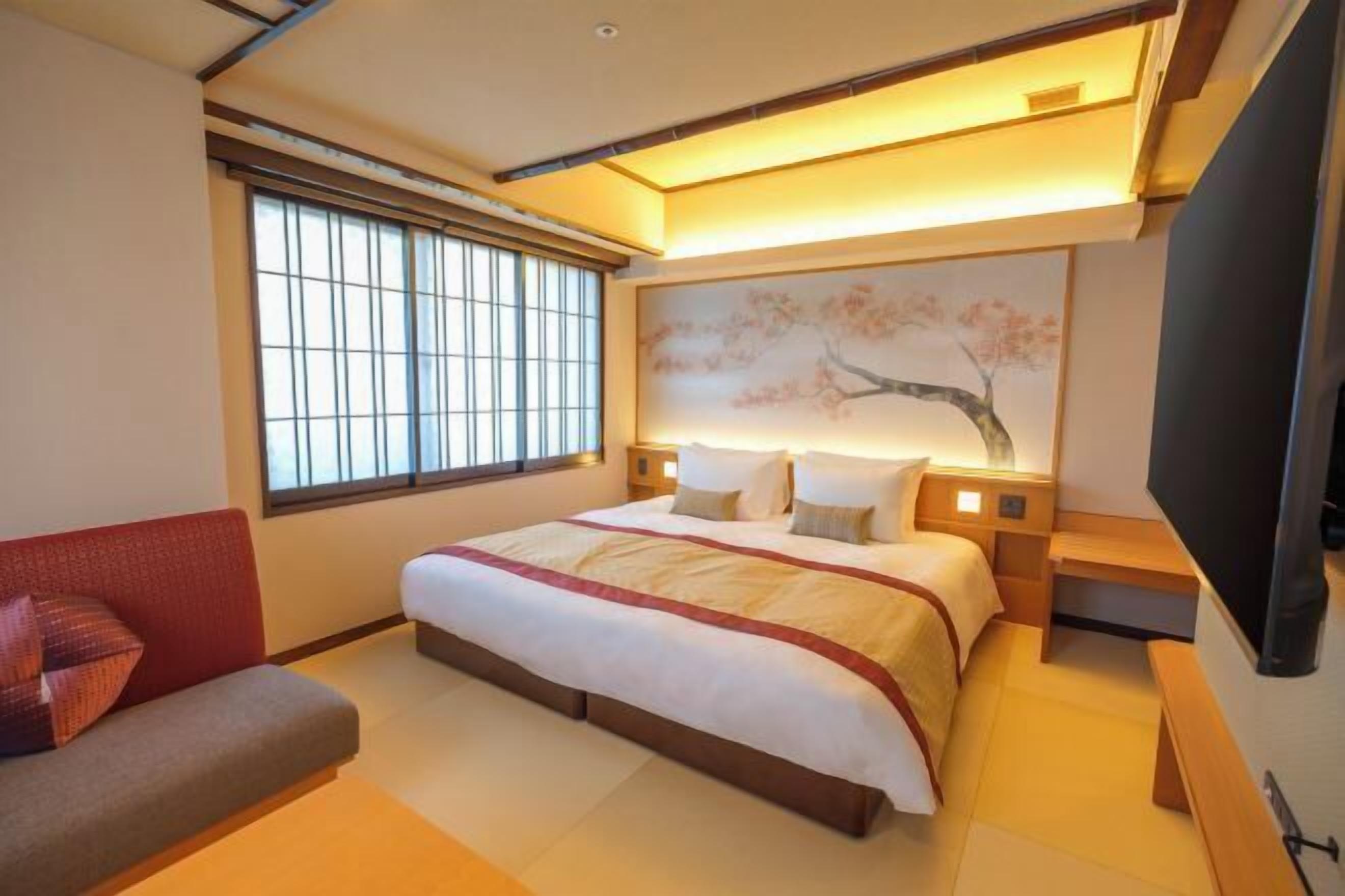 In-room safe, iron/ironing board, free WiFi, bed sheets