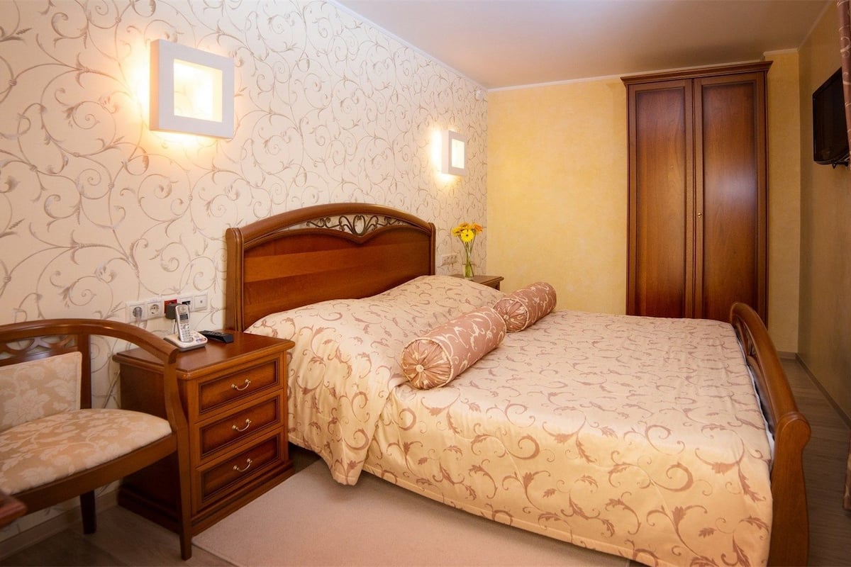 Suite, Whirlpool | Minibar, Schreibtisch, Verdunkelungsvorhänge, schallisolierte Zimmer