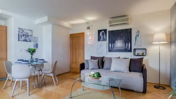 City-lejlighed - balkon | Stue | 40-tommers smart-tv med digitale kanaler, tv