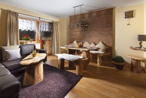 120-cm flat-screen TV with satellite channels, TV, DVD player