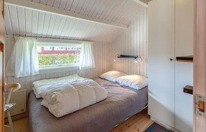 3 bedrooms, travel cot, free WiFi