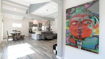 House (2 Bedrooms) | Living area | TV