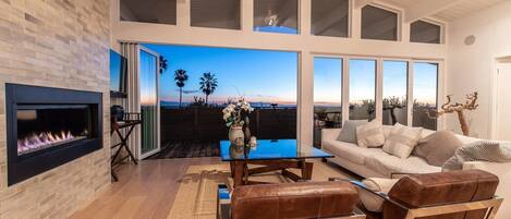 Casa (3 Bedrooms) | Soggiorno | TV, caminetto