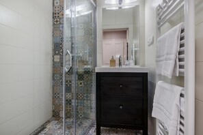 Classic Apartment | Bathroom | Shower, free toiletries, hair dryer, towels - City centre APT Prague by Michal&Friends (Prague)