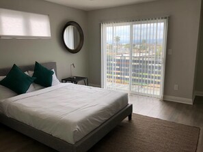 3 عدّة غرف نوم ومكواة/لوح كي وواي فاي مجانًا